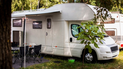 Brian&ccedil;on : auteur de vols dans des camping-cars et voitures, un Alg&eacute;rien condamn&eacute; &agrave; de la prison avec sursis
