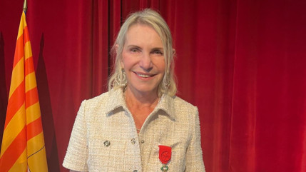 Chantal Eyméoud, décorée de la médaille d'officier de la Légion d'Honneur Chantal Eyméoud, décorée de la médaille d'officier de la Légion d'Honneur