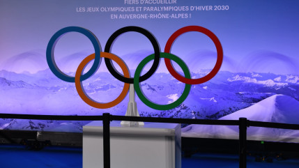 Des Alpes du Sud au Mont-Blanc : la France r&eacute;cup&egrave;re le drapeau des Jeux d&rsquo;hiver 2030