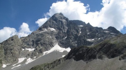 Deux jeunes alpinistes décèdent à 3.000 m d'altitude dans les Écrins Deux jeunes alpinistes décèdent à 3.000 m d'altitude dans les Écrins