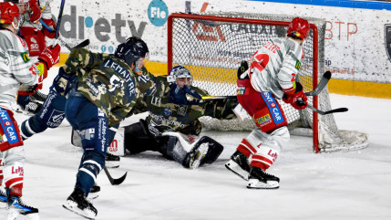 Face au leader grenoblois, Gap n'a pas fait de miracle (3-7) Face au leader grenoblois, Gap n'a pas fait de miracle (3-7)