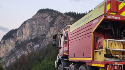 Feu du Bois Noir : la RD138A rouvre, la RD38 reste ferm&eacute;e