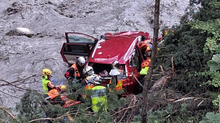 Guillestre : une voiture projet&eacute;e dans le Guil apr&egrave;s une chute de blocs, deux bless&eacute;s graves