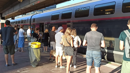 Hautes-Alpes : des adolescents bloquent un train en gare pour attendre une correspondance, deux heures de retard