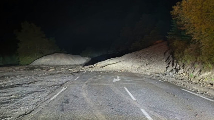 Hautes-Alpes : des &eacute;boulements coupent de nouveau la route du Queyras dans les gorges du Guil