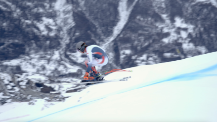 Hautes-Alpes : des skieurs pros sur la piste FIS de la station d'Orcières