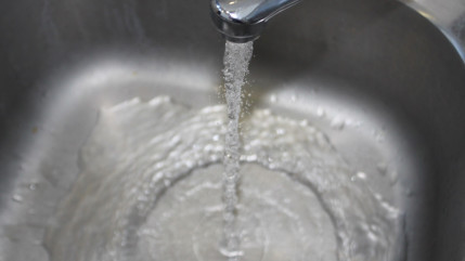 Hautes-Alpes : l'eau du robinet de nouveau potable &agrave; Rochebrune apr&egrave;s une contamination f&eacute;cale