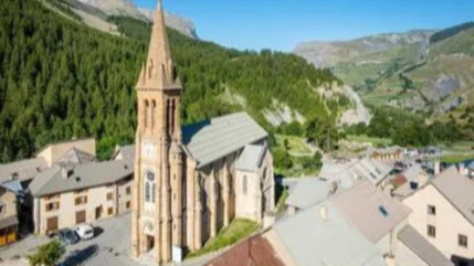 Hautes-Alpes : l&rsquo;&eacute;glise Saint-Martin de Villar-d&rsquo;Ar&egrave;ne rouvrira ses portes apr&egrave;s 40 ans de fermeture