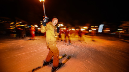 Hautes-Alpes : la descente aux flambeaux pour tous à Risoul