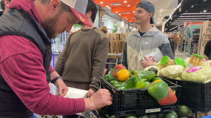 Hautes-Alpes : les agriculteurs poursuivent leurs actions d'étiquetages dans les supermarchés Hautes-Alpes : les agriculteurs poursuivent leurs actions d'étiquetages dans les supermarchés