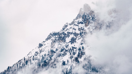 Hautes-Alpes : M&eacute;t&eacute;o-France alerte sur un risque d&rsquo;avalanches inhabituel pour la saison