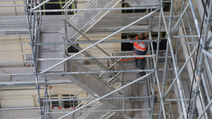 Hautes-Alpes : un artisan meurt apr&egrave;s une chute d&rsquo;&eacute;chafaudage sur un chantier