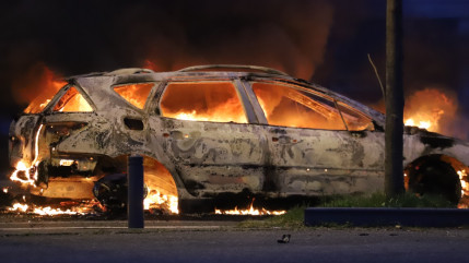 Hautes-Alpes : un couple condamné après l’incendie de la voiture d’un ex à Serres Hautes-Alpes : un couple condamné après l’incendie de la voiture d’un ex à Serres