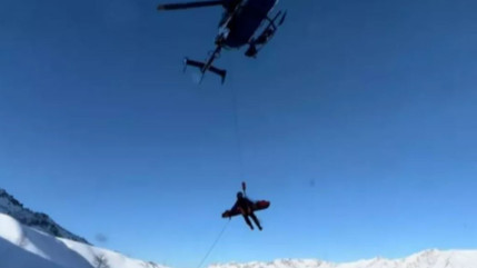 Hautes-Alpes : une skieuse polytraumatisée après une chute à Serre-Chevalier Hautes-Alpes : une skieuse polytraumatisée après une chute à Serre-Chevalier