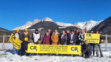 "Il faut avoir des exploitations qui rémunèrent, mais pas des exploitations dans le système de la FNSEA" dénonce S. Jousselme "Il faut avoir des exploitations qui rémunèrent, mais pas des exploitations dans le système de la FNSEA" dénonce S. Jousselme