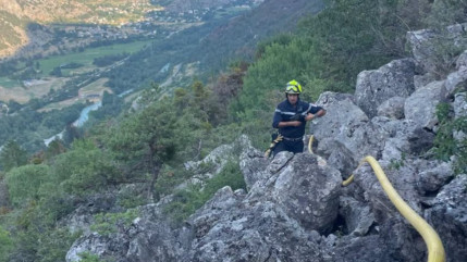 Incendie du Bois Noir : le feu reste ma&icirc;tris&eacute;, 15 pompiers encore mobilis&eacute;s