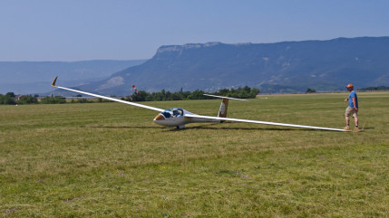 La fabrication de planeurs LS fran&ccedil;ais pourrait &ecirc;tre relanc&eacute;e &agrave; Aspres sur Bu&euml;ch