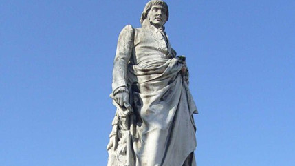 La statue du baron De Ladoucette se refait une beauté à Gap La statue du baron De Ladoucette se refait une beauté à Gap