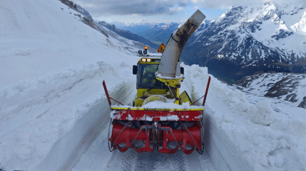 Le Galibier, &agrave; la conqu&ecirc;te d'un mur de neige