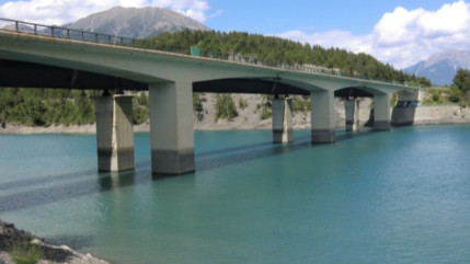 Les travaux du pont Riou Bourdou &agrave; Savines le Lac bient&ocirc;t termin&eacute;s