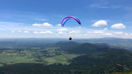 Orci&egrave;res-Merlette : un parapentiste de 35 ans gri&egrave;vement bless&eacute; apr&egrave;s une chute