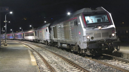 Quatre d&eacute;put&eacute;s &agrave; bord du train de nuit Paris-Brian&ccedil;on pour "alerter l'ex&eacute;cutif"