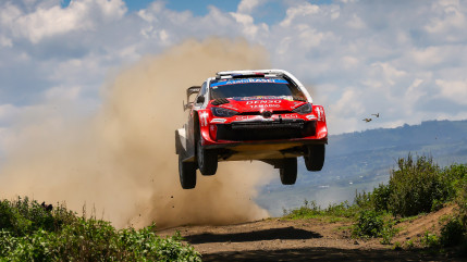 Safary Rally, le Haut-Alpin, S&eacute;bastien Ogier, &agrave; une seconde du leader