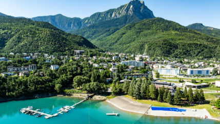 Savines-le-Lac : la Chambre r&eacute;gionale des comptes alerte sur une situation financi&egrave;re d&eacute;grad&eacute;e