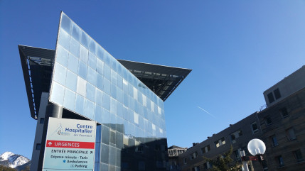 Suite &agrave; un accident sur le chantier, la pose de la premi&egrave;re pierre de la maison de sant&eacute; mentale report&eacute;e