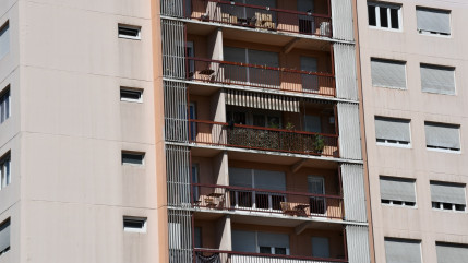 Violente avec ses voisins, elle est condamnée à ne plus se rendre dans son HLM de Gap pendant 2 ans Violente avec ses voisins, elle est condamnée à ne plus se rendre dans son HLM de Gap pendant 2 ans